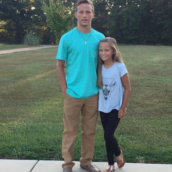 Meet your Posher, Tiffany - Picture 1 of 1